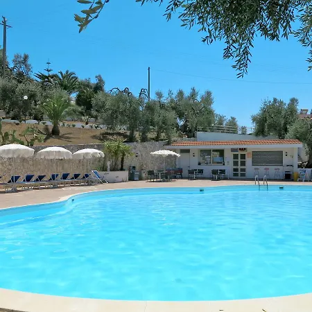 Anlage Mit Pool *